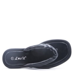 Women's flat flip flops