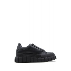 Women's faux leather sneaker