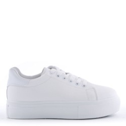 Women's faux leather sneaker