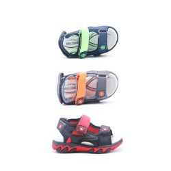 Child sandal with scratch