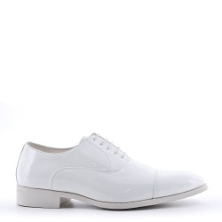 Lace-up faux leather derby