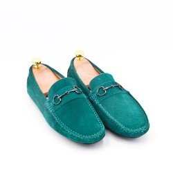 En cuir daim mocassin homme avec la boucle