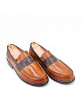 Leather moccasin with flange