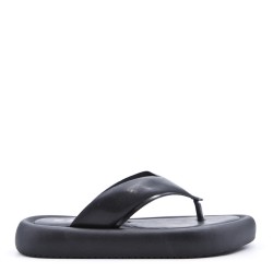 Women's flat flip flops