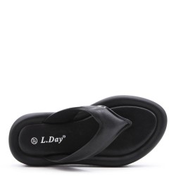Women's flat flip flops