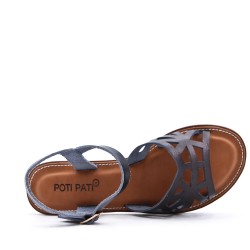 Flat sandals in faux leather for women