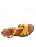 Flat sandals in faux leather for women