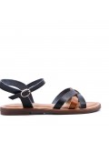 Flat sandals in faux leather for women