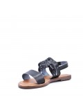 Flat sandals in faux leather for women