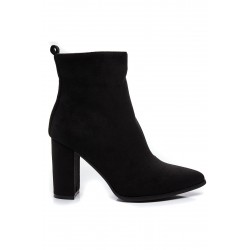 Ankle boot in faux suede