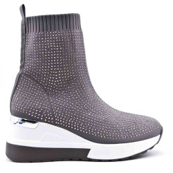 Mixed-material ankle boot