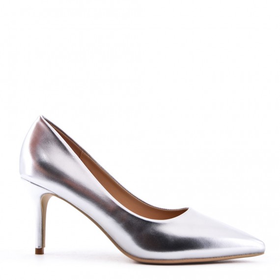 Leatherette pump with heels