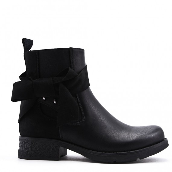 Ankle boot in a mix of materials for autumn and winter