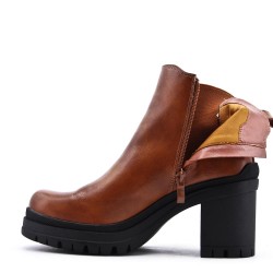Ankle boot in a mix of materials for autumn and winter