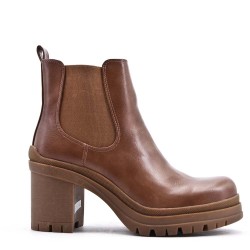 Ankle boot in a mix of materials for autumn and winter