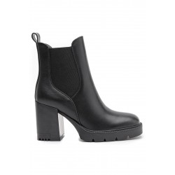 Bottine en simili cuir