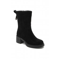 Ankle boot in faux suede
