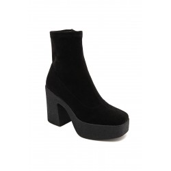 Ankle boot in faux suede