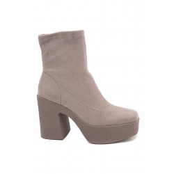 Ankle boot in faux suede