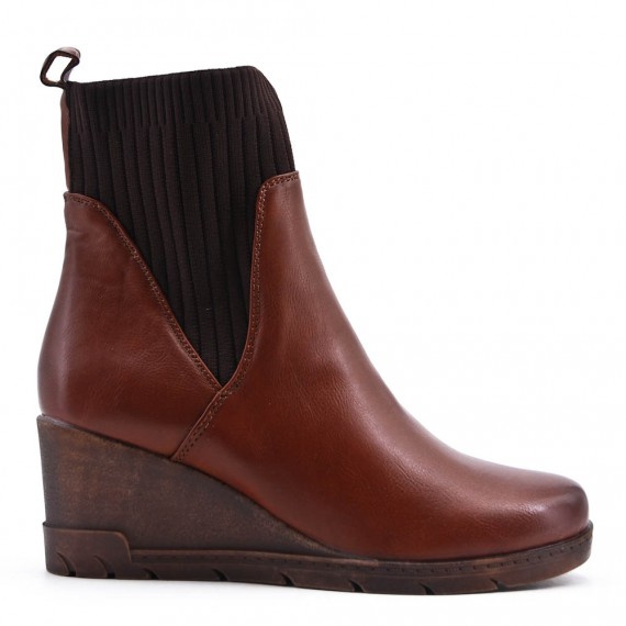 Ankle boot in a mix of materials for autumn and winter