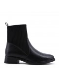 Ankle boot in a mix of materials for autumn and winter