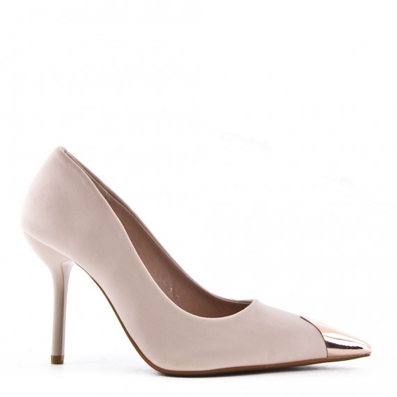 Leatherette pump with heels