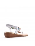 Flat sandals in faux leather for women