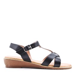 Flat sandals in faux leather for women