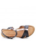 Flat sandals in faux leather for women