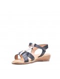 Flat sandals in faux leather for women