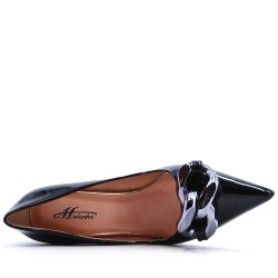 Leatherette pump with heels