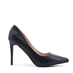 Leatherette pump with heels