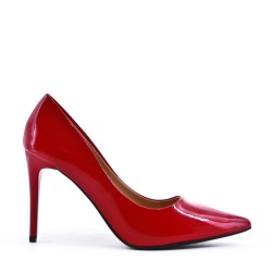 Leatherette pump with heels