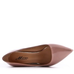 Leatherette pump with heels