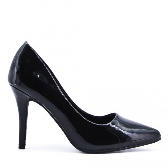 Leatherette pump with heels