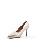 Leatherette pump with heels