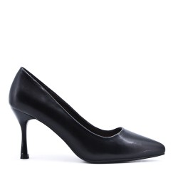 Leatherette pump with heels