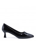 Leatherette pump with heels