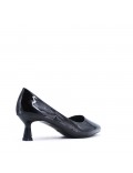 Leatherette pump with heels