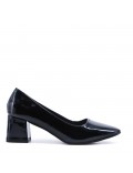 Leatherette pump with heels