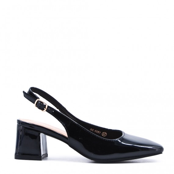 Leatherette pump with heels