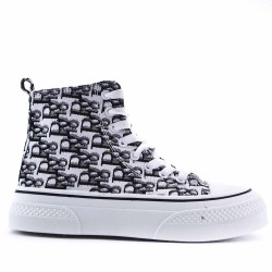 Women's faux leather lace up sneaker