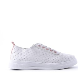 Women's faux leather sneaker