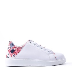 Women's faux leather sneaker