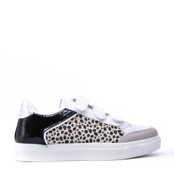 Women's mix-material sneaker without laces