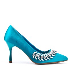 Leatherette pump with heels