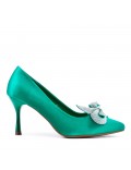 Leatherette pump with heels