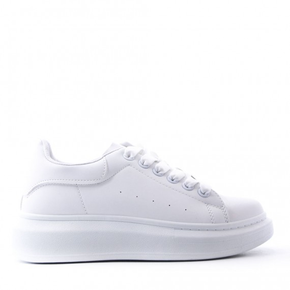 Women's faux leather sneaker