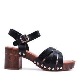 sandal with platform