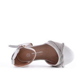 Sandal girl with small heel